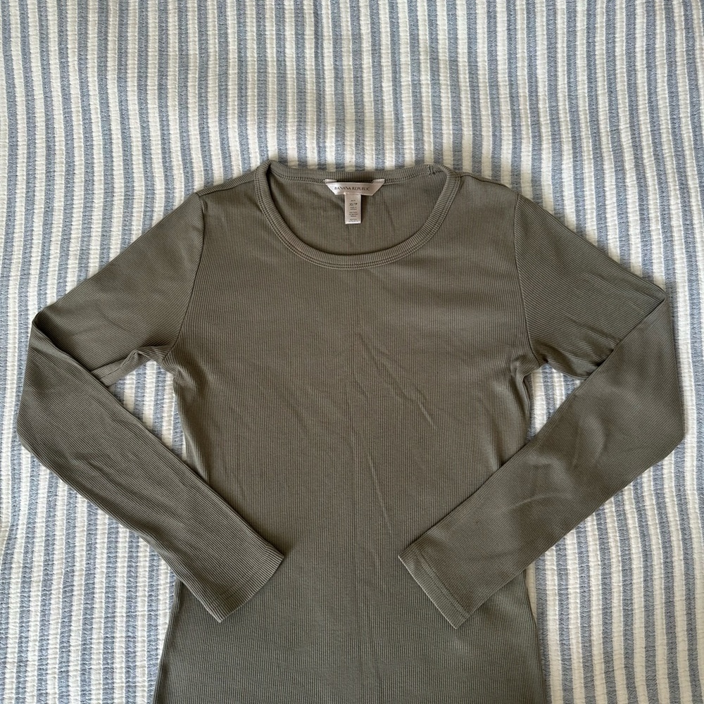 Banana Republic Sage Long Sleeve Women's Top